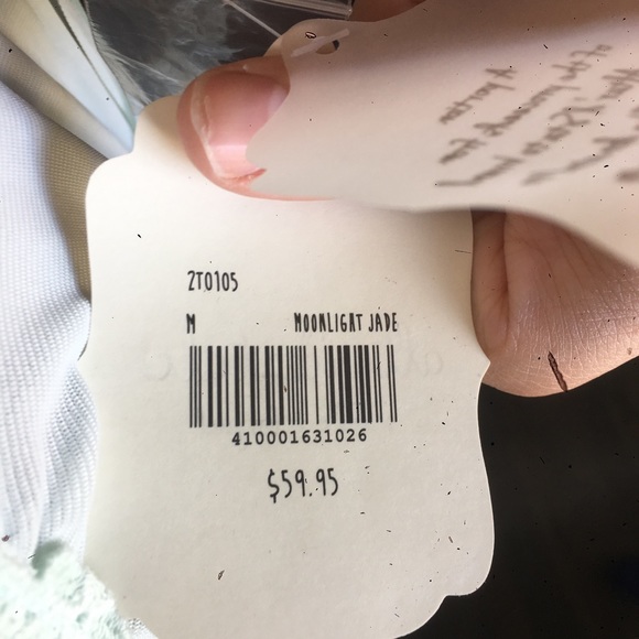 Blouse/tank - Picture 4 of 4